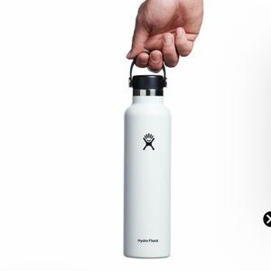 White 24oz hydroflask water bottle